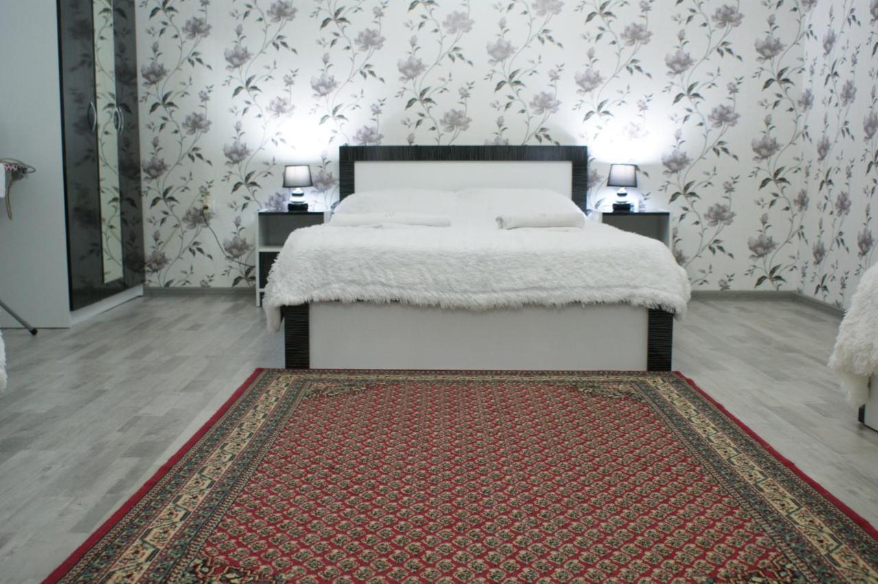 Hotel Jurkha Tbilisi Ngoại thất bức ảnh